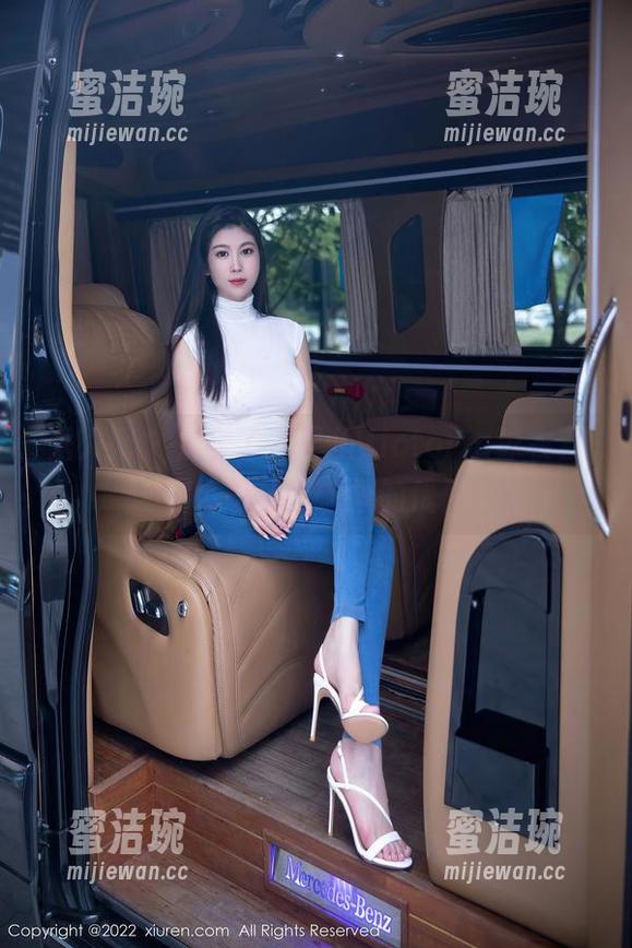 秀人网-果儿Victoria 秀人网 - 太会了,果儿Victoria泳衣套图合集超乎想象的优雅