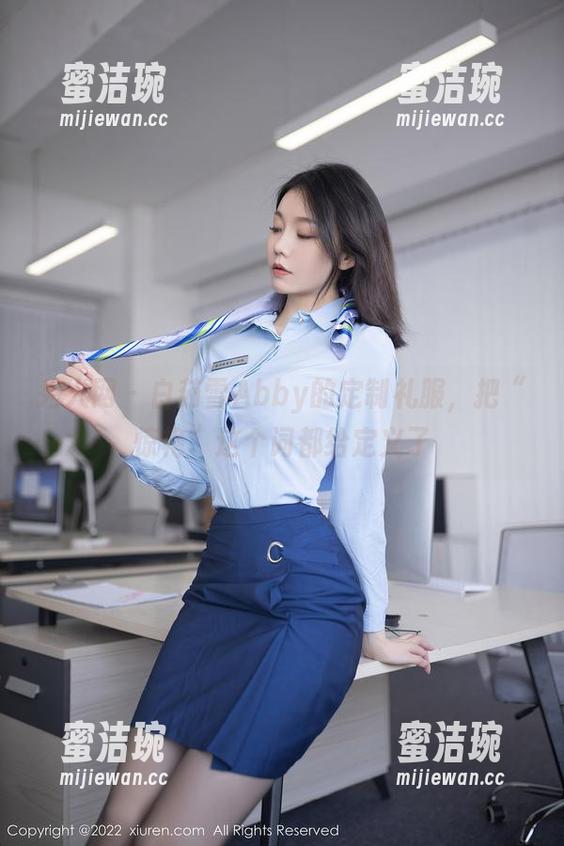 秀人网-白茹雪Abby 秀人网 - 白茹雪Abby的定制礼服,把“惊艳”这个词都给定义了