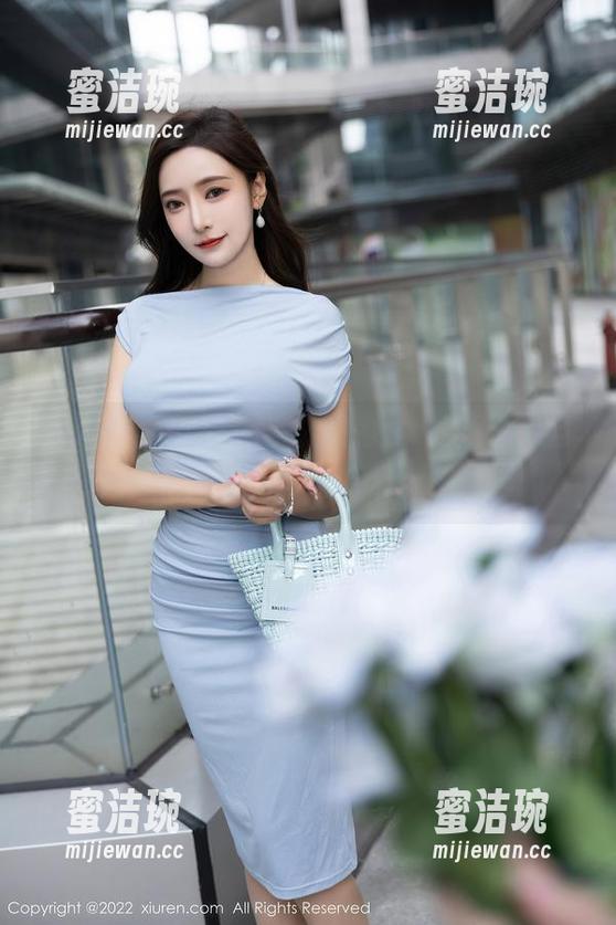 秀人网-绮里嘉Ula 秀人网 - 随手一瞄绮里嘉Ula的海边,自然得让你心慢下来,连呼吸都懒洋洋的。