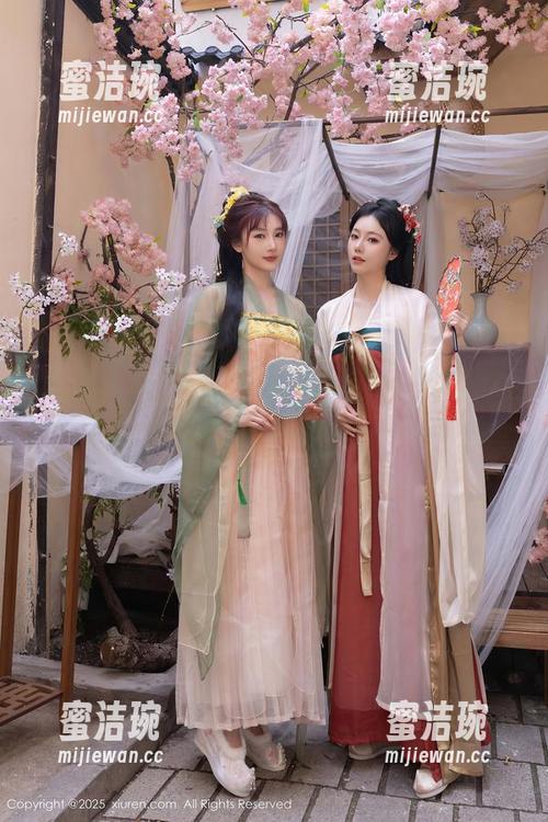 秀人网 - 艺轩全套校服，原图直接提醒我该去图书馆自习了！