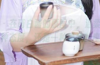 秀人网 – 在萌白酱的原图中，温柔不仅是一种态度，还是一种隐秘的魔法