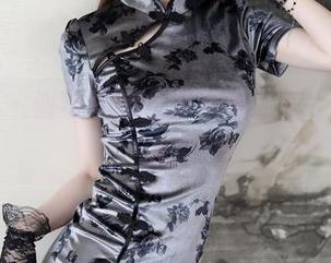秀人网 – 谢小蒽的全套写真，这学妹真敢拍。