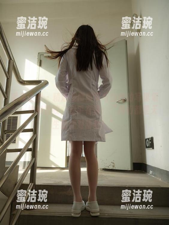紧急企划-樱樱樱可 紧急企划 - 精选樱樱樱可与豹纹的写真集——她的豹纹,似乎在说:“我们都是天生的派对动物!”