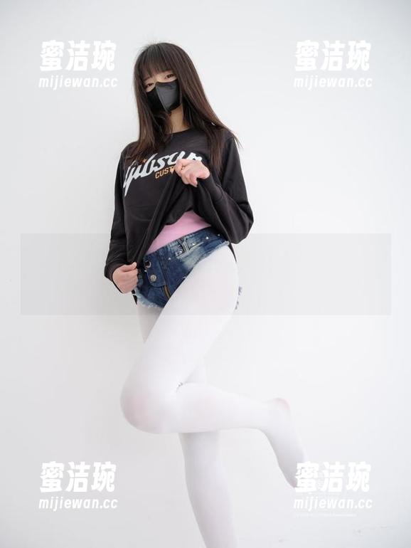 紧急企划-龙崎聆音 紧急企划 - 龙崎聆音告诉我们,睡衣不止是拿来睡的,还有美图效应哦!