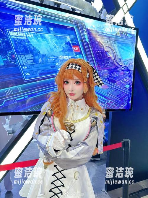 紫氯氯 在线欣赏紫氯氯的婚纱作品,时尚or猎奇?