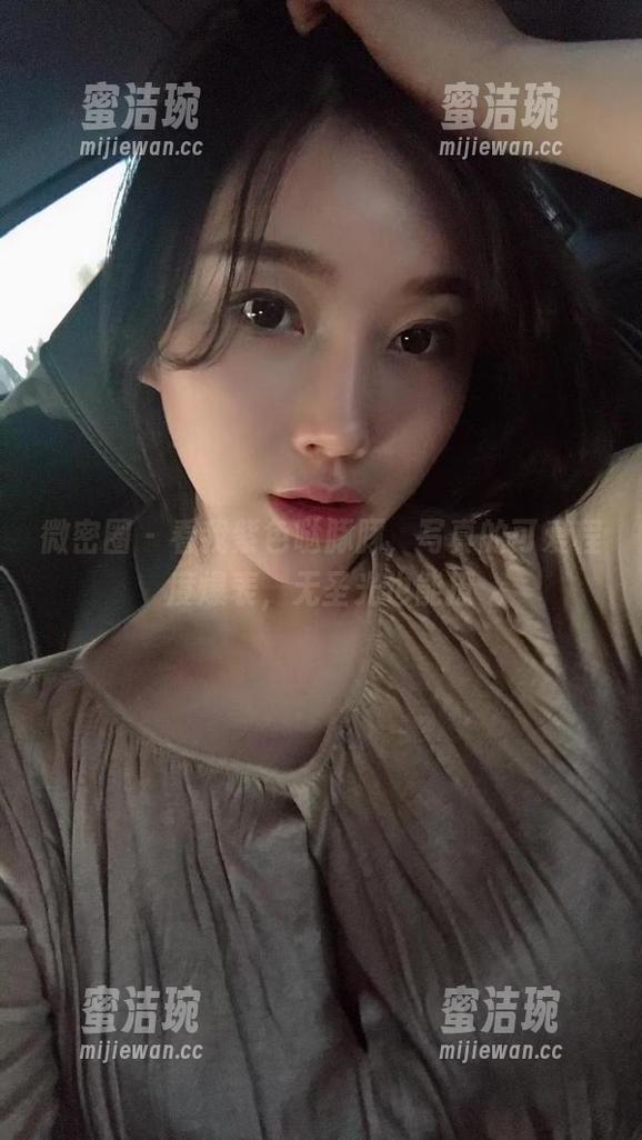 微密圈 - 看我紫色哒豚豚，写真的可爱程度爆表，无圣光也能撩
