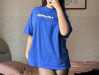 微密圈 – 是不是该说说，网盘里美邵女Baby的超薄黑丝和蓝三角是我最近的必看灵感？