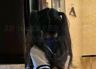 微密圈 – 艾拉·isla的泳衣原图，哇，越看越模糊，总不能仅仅是泳衣吧！