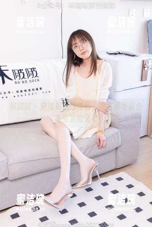 袜啵啵-甜甜圈 袜啵啵 - 突如其来的肉丝,甜甜圈写真合集引发的思考