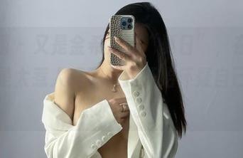 微密圈 – 又是金希儿的“夏日”，在线图片真是太惹人爱了，我开始怀疑自己的拍照水平了。