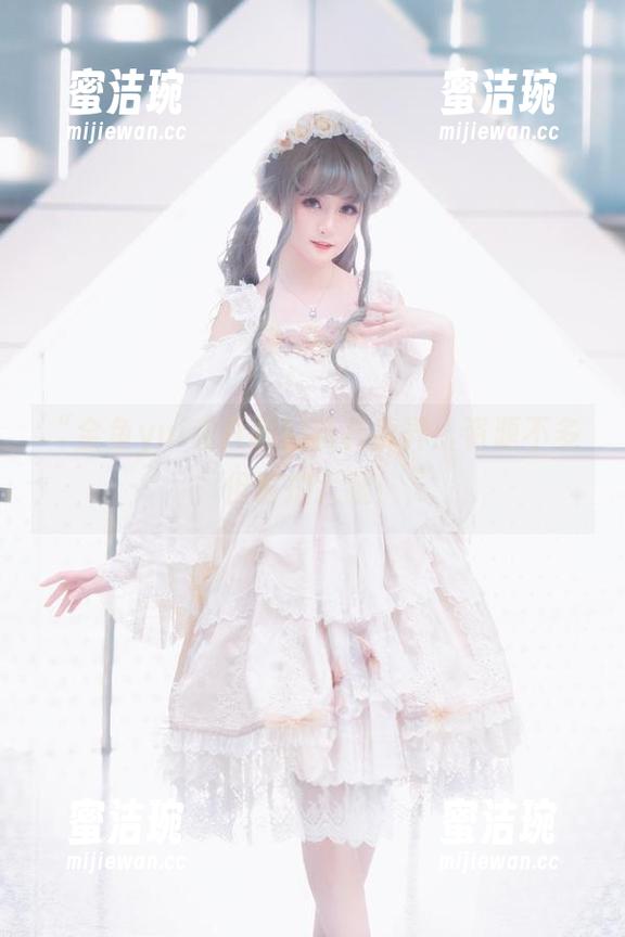 金鱼yui “金鱼yui和红裙的花样捉弄:资源不多,但够拍大腿!“