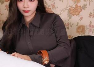 妖娆在温柔日常中：韶陌陌私拍，猫咪套图的别样可爱。