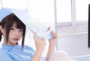 香川澪的自拍致敬每个奇怪的角色，COS的能量满点